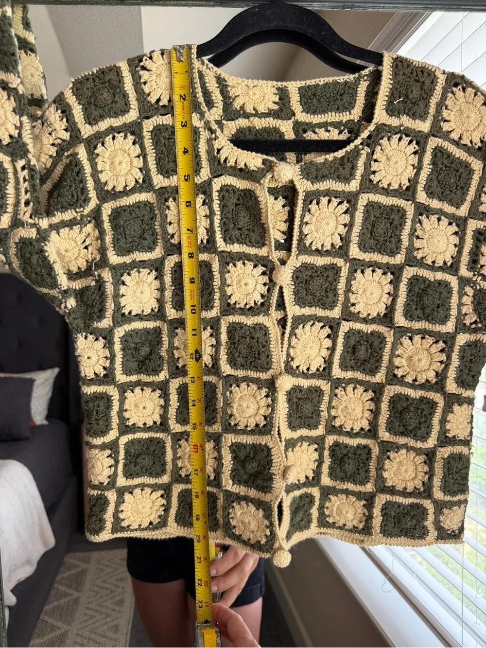 ✨ VINTAGE Handmade Crochet Granny Square Cardigan - Sage Floral ✨ - Picture 10 of 11